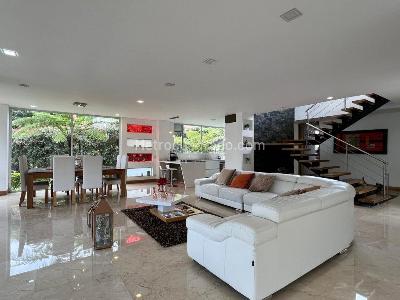 Casa de 4 alcobas en venta en Envigado, Envigado, 450 m² · foto 2 de 20