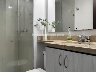Apartamento de 3 alcobas en arriendo en El Poblado, Medellín, 90 m² · foto 17 de 19