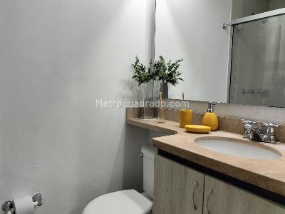 Apartamento de 3 alcobas en arriendo en El Poblado, Medellín, 90 m² · foto 18 de 19