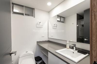 Apartamento de 2 alcobas en arriendo en El Poblado, Medellín, 90 m² · foto 19 de 20