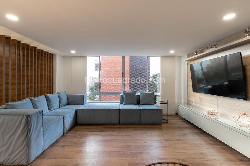 Apartamento Amoblado de 2 Alcobas con Seguridad en El Poblado - 2