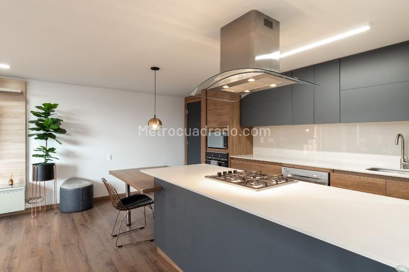 Apartamento Amoblado de 2 Alcobas con Seguridad en El Poblado - 7