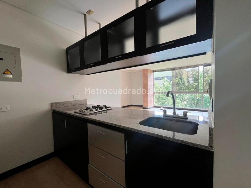 1BR Studio with Security in El Poblado - 9