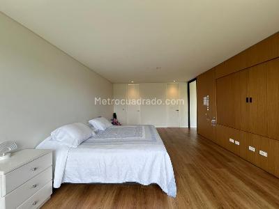 Casa de 3 alcobas en venta en Llanogrande, Rionegro, 736 m² · foto 13 de 17