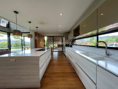 Casa de 3 alcobas en venta en Llanogrande, Rionegro, 736 m² · foto 6 de 17