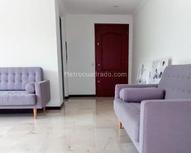 Apartamento de 3 alcobas en arriendo en El Poblado, Medellín, 132 m² · foto 3 de 11