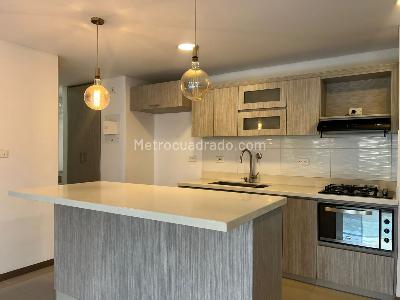 Apartamento de 3 alcobas en arriendo en Envigado, Envigado, 88 m² · foto 3 de 18