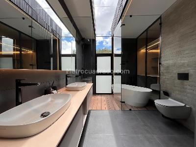 Casa de 4 alcobas en venta en Envigado, Envigado, 610 m² · foto 17 de 17