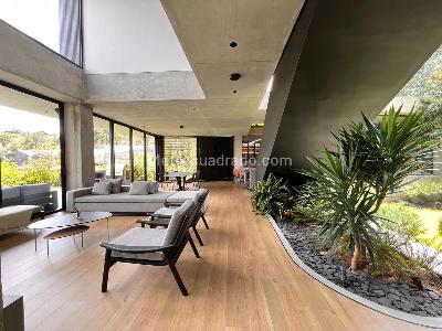Casa de 4 alcobas en venta en Envigado, Envigado, 610 m² · foto 3 de 17