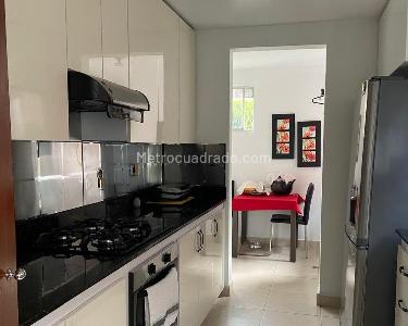 Casa de 3 alcobas en venta en Envigado, Envigado, 230 m² · foto 3 de 10