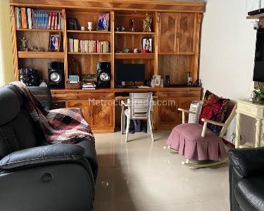 Casa de 3 alcobas en venta en Envigado, Envigado, 230 m² · foto 5 de 10