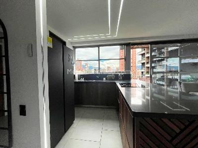 Apartamento de 3 alcobas en venta en El Poblado, Medellín, 184 m² · foto 4 de 17