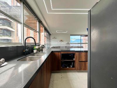 Apartamento de 3 alcobas en venta en El Poblado, Medellín, 184 m² · foto 5 de 17