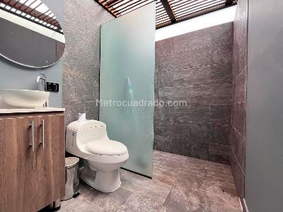 Apartamento de 3 alcobas en venta en El Poblado, Medellín, 184 m² · foto 14 de 17