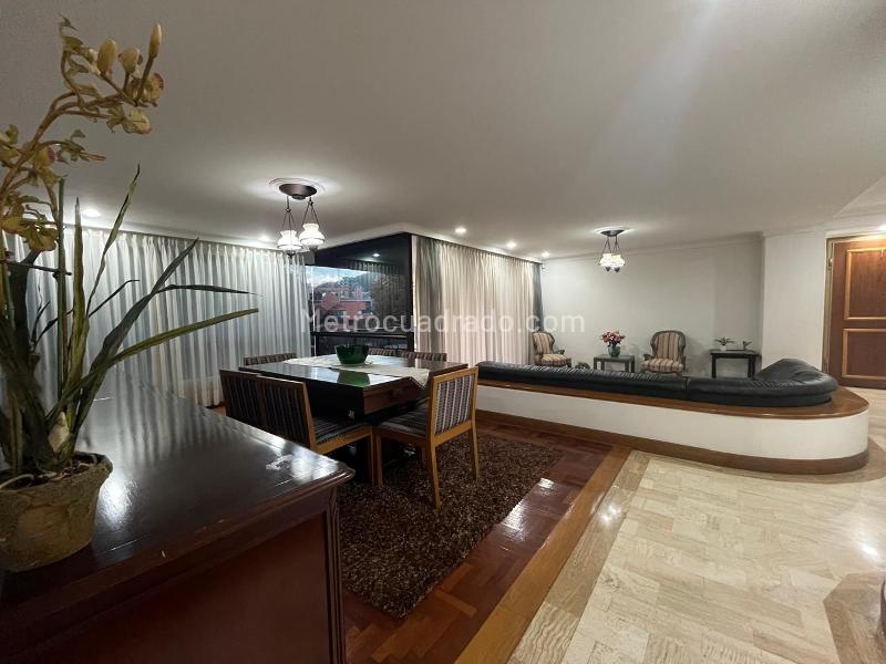 Furnished 3BR Apartment with Amenities in El Poblado - 2