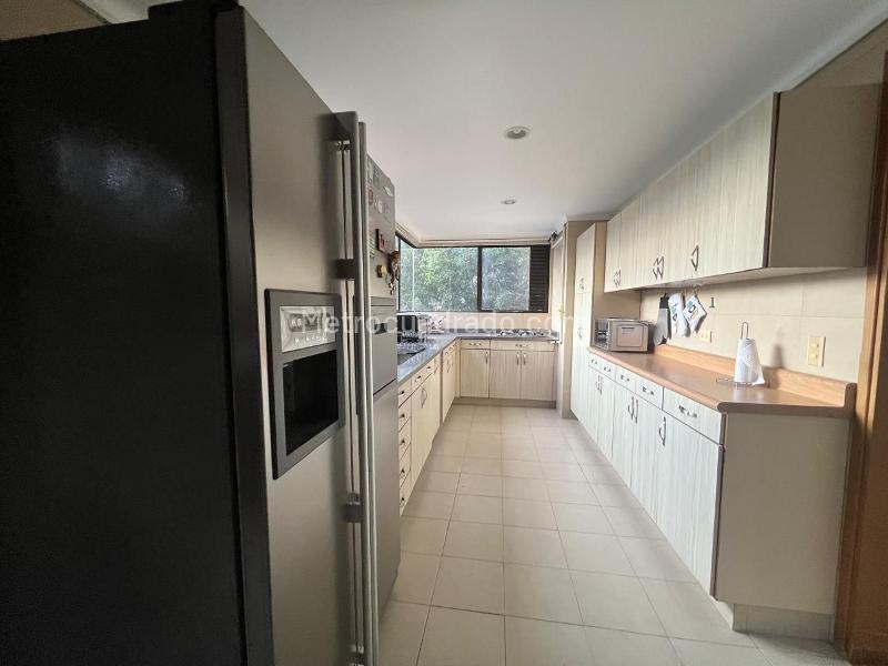 Furnished 3BR Apartment with Amenities in El Poblado - 8