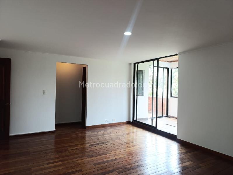 Apartamento de 3 Alcobas y 3 Baños en El Poblado - 8