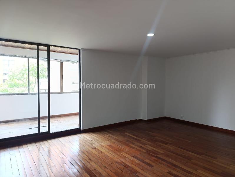 Apartamento de 3 Alcobas y 3 Baños en El Poblado - 9