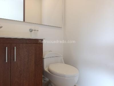 Apartamento de 1 alcoba en arriendo en Los Balsos, Medellín, 64 m² · foto 14 de 15