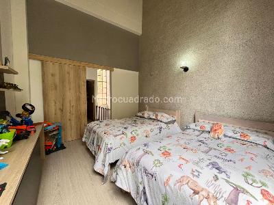 Casa de 4 alcobas en venta en El Poblado, Medellín, 337 m² · foto 11 de 20