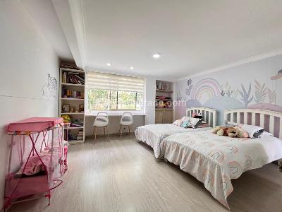 Casa de 4 alcobas en venta en El Poblado, Medellín, 337 m² · foto 14 de 20