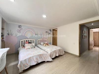 Casa de 4 alcobas en venta en El Poblado, Medellín, 337 m² · foto 15 de 20