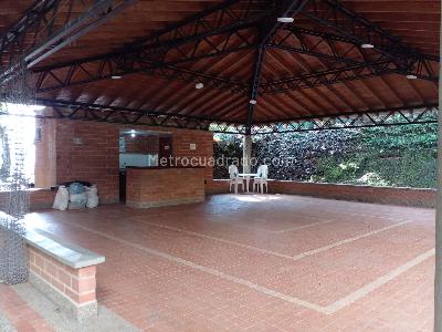 Casa de 4 alcobas en venta en El Poblado, Medellín, 337 m² · foto 9 de 20