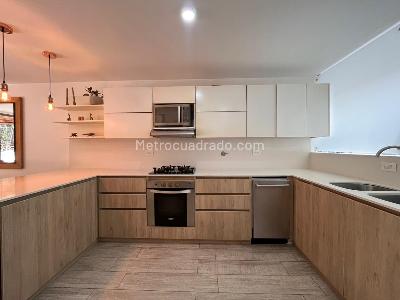 Casa de 4 alcobas en venta en El Poblado, Medellín, 337 m² · foto 7 de 20