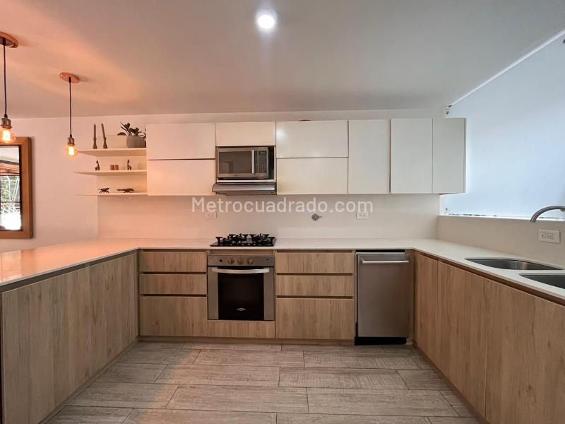 Casa en Venta, EL POBLADO, Medellín - Więcej