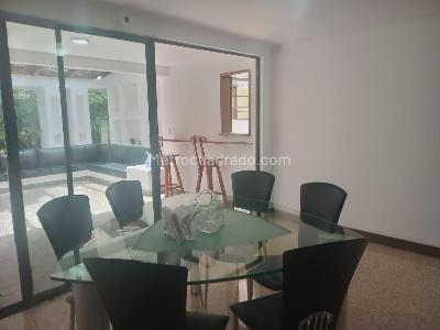Casa en arriendo en El Poblado, Medellín · foto 4 de 19