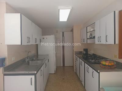 Casa en arriendo en El Poblado, Medellín · foto 8 de 19