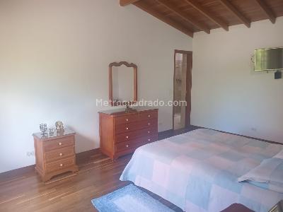 Casa de 3 alcobas en venta en El Poblado, Medellín, 300 m² · foto 10 de 19