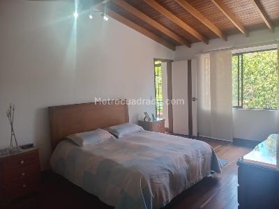 Casa de 3 alcobas en venta en El Poblado, Medellín, 300 m² · foto 12 de 19