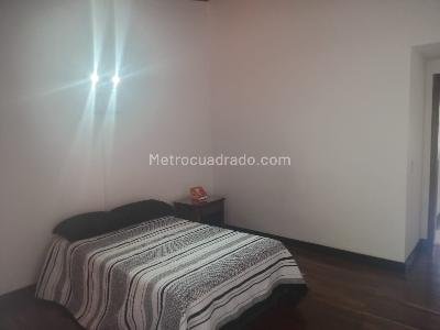Casa de 3 alcobas en venta en El Poblado, Medellín, 300 m² · foto 14 de 19