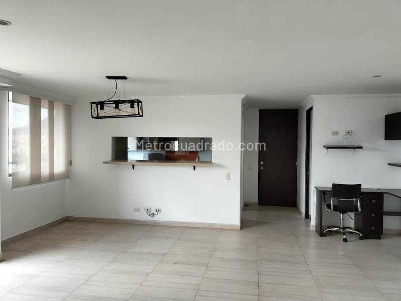 Apartamento Amplio de 3 Alcobas en El Poblado - 3