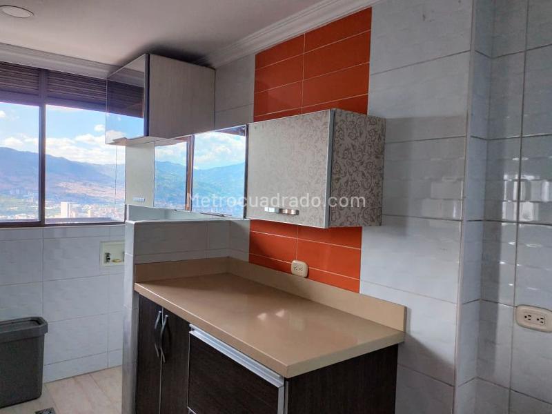 Apartamento Amplio de 3 Alcobas en El Poblado - 6