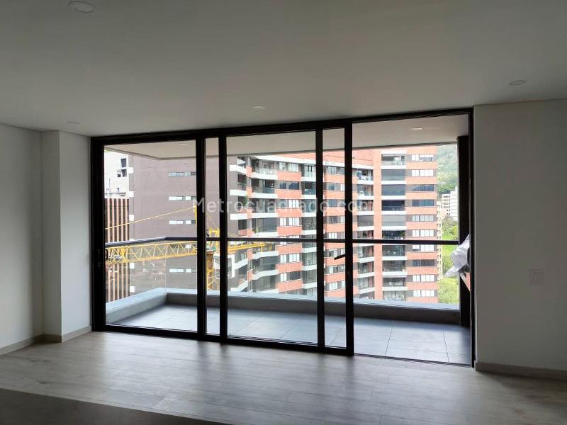 Apartamento de 3 Alcobas y 3 Baños en El Poblado - 3
