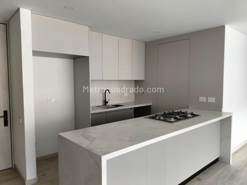 Apartamento de 3 Alcobas y 3 Baños en El Poblado - 6
