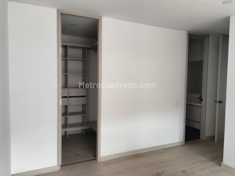 Apartamento de 3 Alcobas y 3 Baños en El Poblado - 9