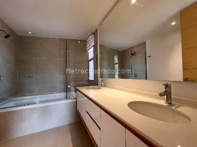 Apartamento de 3 alcobas en venta en El Poblado, Medellín, 180 m² · foto 19 de 20