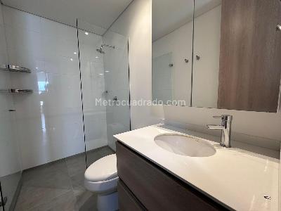 Apartamento de 1 alcoba en arriendo en Los Balsos, Medellín, 67 m² · foto 12 de 14