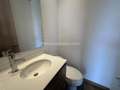 Apartamento de 1 alcoba en arriendo en Los Balsos, Medellín, 67 m² · foto 13 de 14