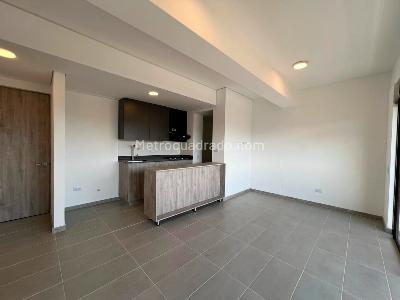Apartamento de 2 alcobas en venta en Rionegro, Rionegro, 64 m² · foto 3 de 11