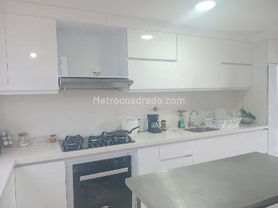 Apartamento de 4 alcobas en venta en El Poblado, Medellín, 167 m² · foto 6 de 17