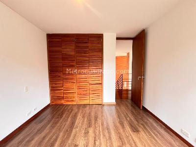 Apartamento de 2 alcobas en venta en El Poblado, Medellín, 140 m² · foto 11 de 19