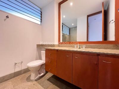 Apartamento de 2 alcobas en venta en El Poblado, Medellín, 140 m² · foto 19 de 19