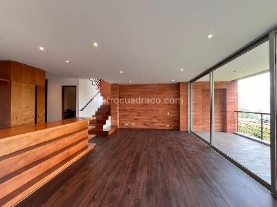 Apartamento de 2 alcobas en venta en El Poblado, Medellín, 140 m² · foto 5 de 19