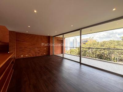 Apartamento de 2 alcobas en venta en El Poblado, Medellín, 140 m² · foto 6 de 19