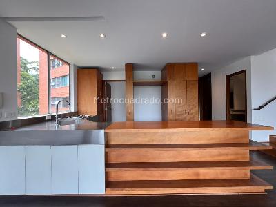 Apartamento de 2 alcobas en venta en El Poblado, Medellín, 140 m² · foto 7 de 19