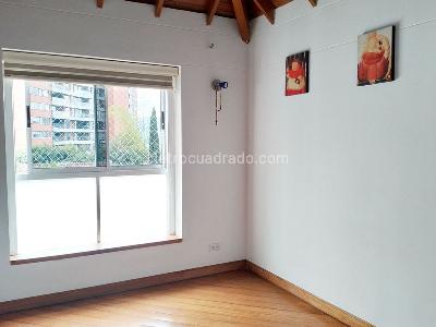Casa de 5 alcobas en venta en El Poblado, Medellín, 300 m² · foto 11 de 18